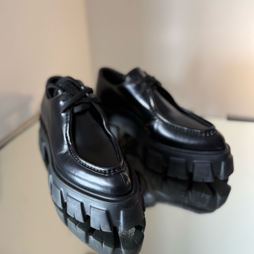 Like new Prada MONOLITH CHUNKY PLATFORM DERBY CREEPER 36 - Picture 10 of 13